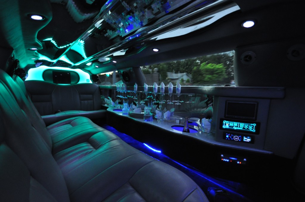 Portland Prom Zebra Limos