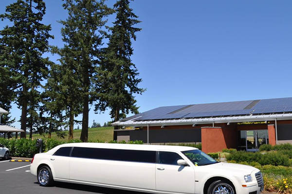 Anniversary Limo Service in Portland - JMI Limousine