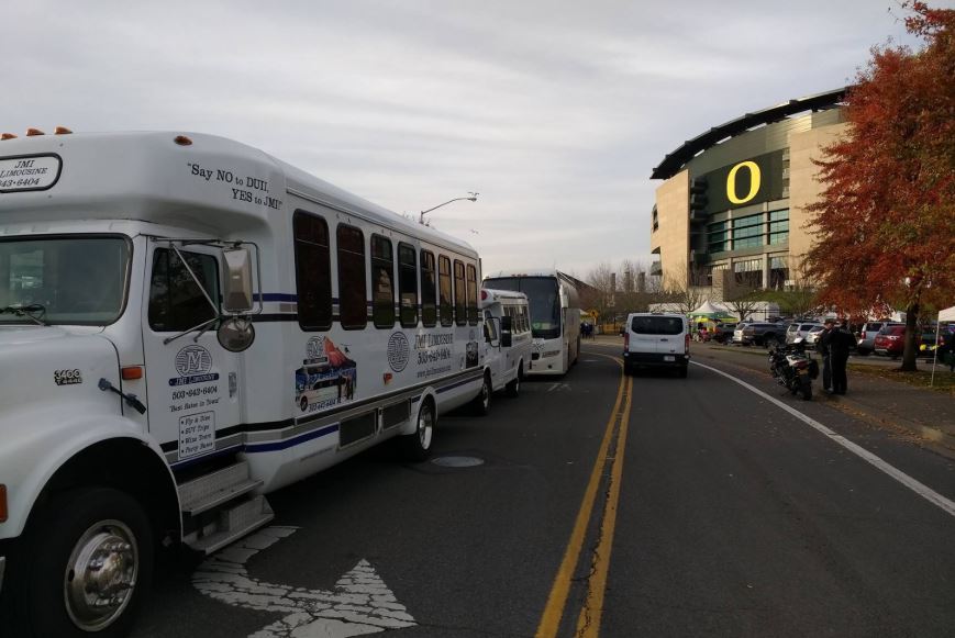 Oregon Ducks Party Bus Rentals - JMI Limousine