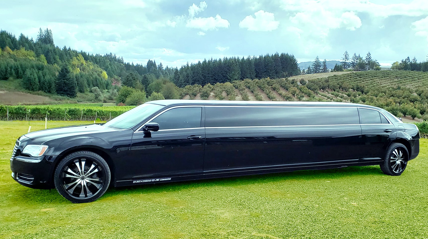 Special-Events-Girls-Night-Out-Night-Near-Me-Now-JMI-Limos