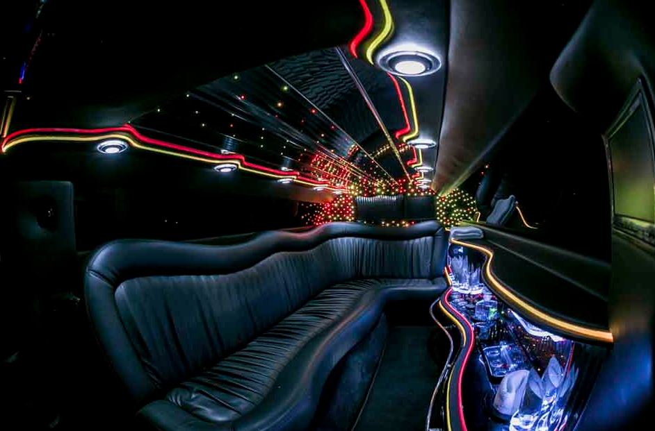 White Limo Portland Oregon - JMI Limousine Rental Company