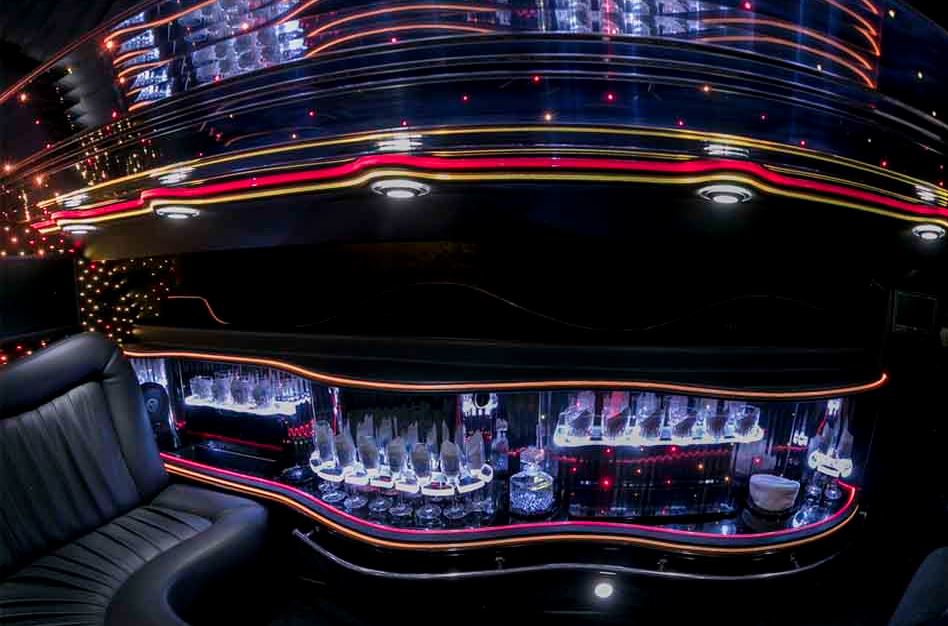 White Limo Rental Portland - JMI Limousine