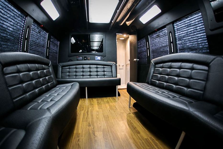 Wine Tasting Oregon Party Bus Tour - JMI Limousine